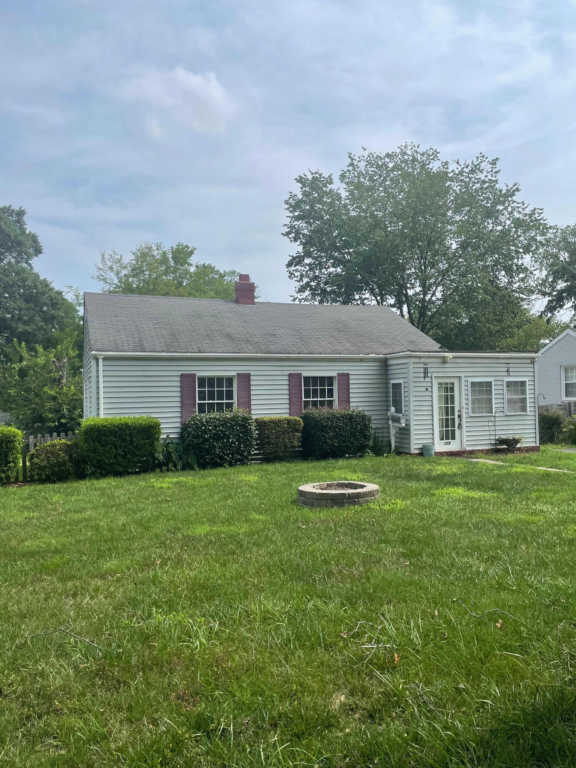 829 Everett Place