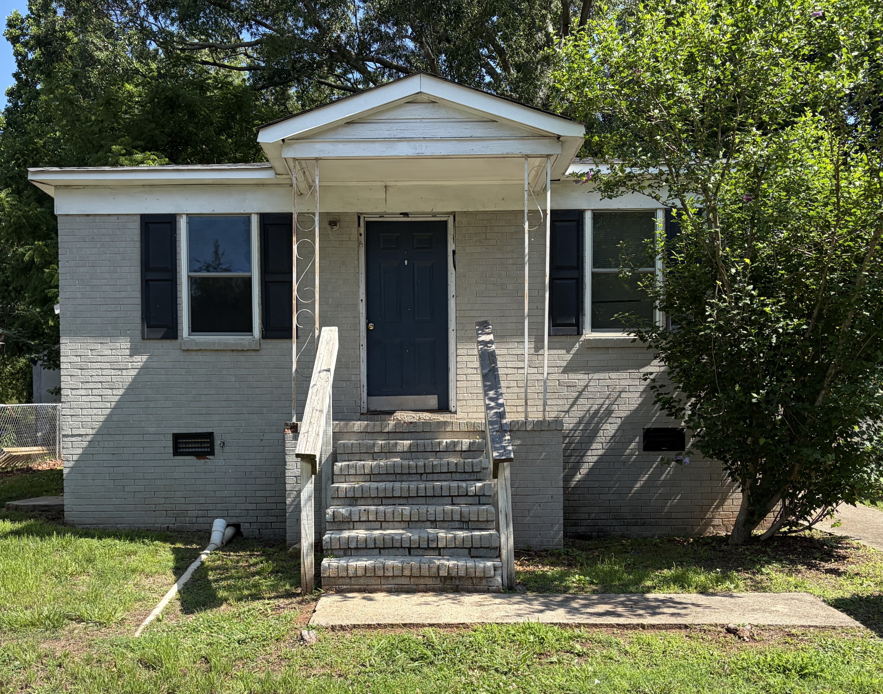 932 Wainwright Unit 1